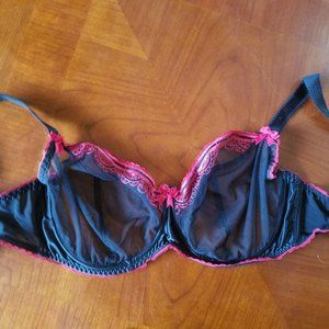 Curvy Kate Bardot 32H Balconette Bra Black/Red